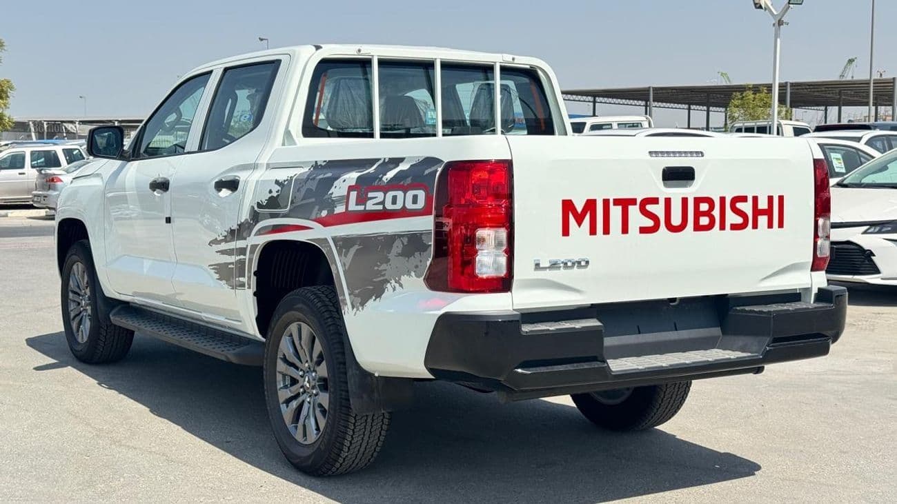2027 Mitsubishi L200 GLS Plus 2.4L 4x4 Manual Transmission Petrol 2027 thumbnail 5