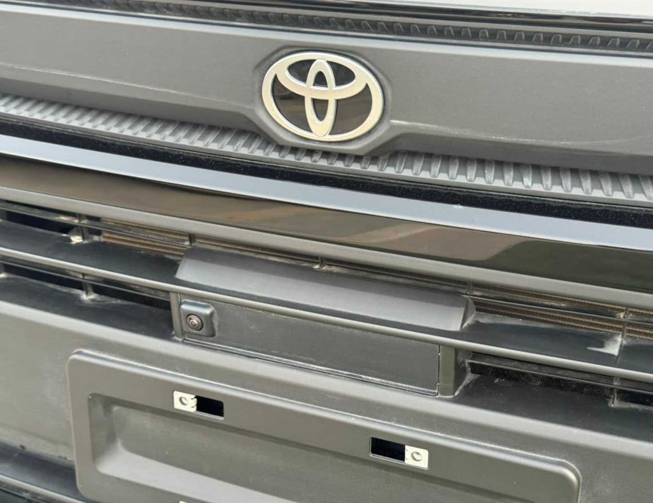 2026 Toyota RAV4 LUXURY HEV thumbnail 7