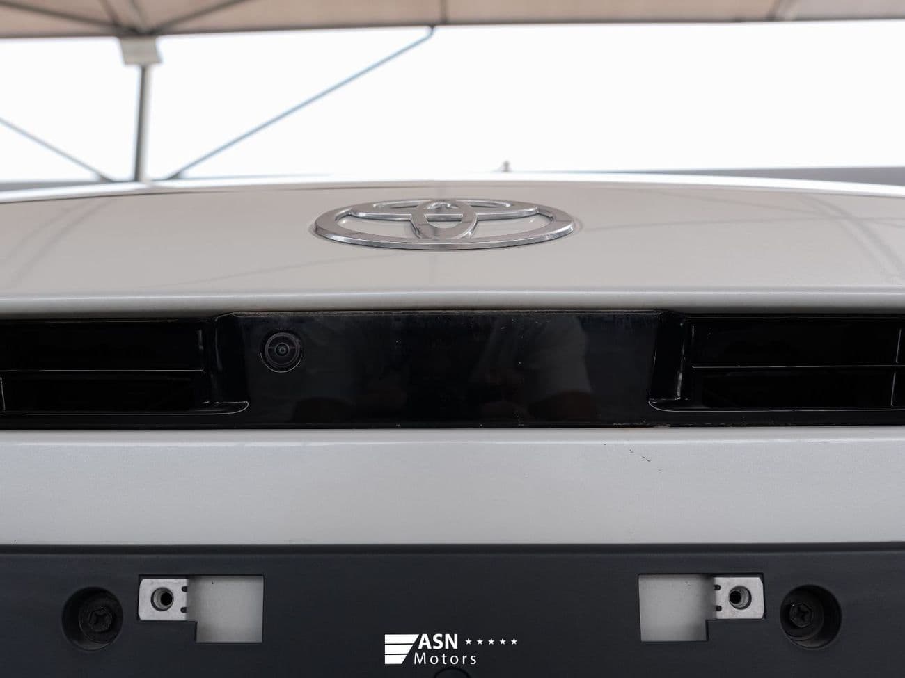 2026 Toyota Camry SPORT HEV thumbnail 3