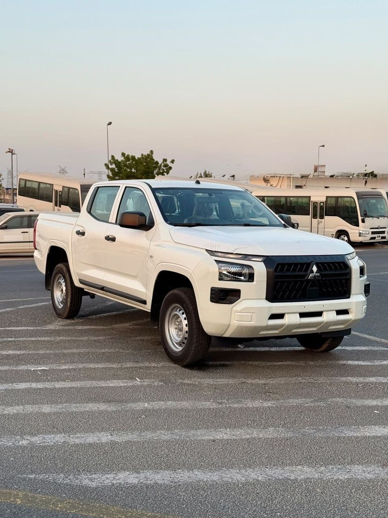 2026 Mitsubishi L200 GLX thumbnail 2