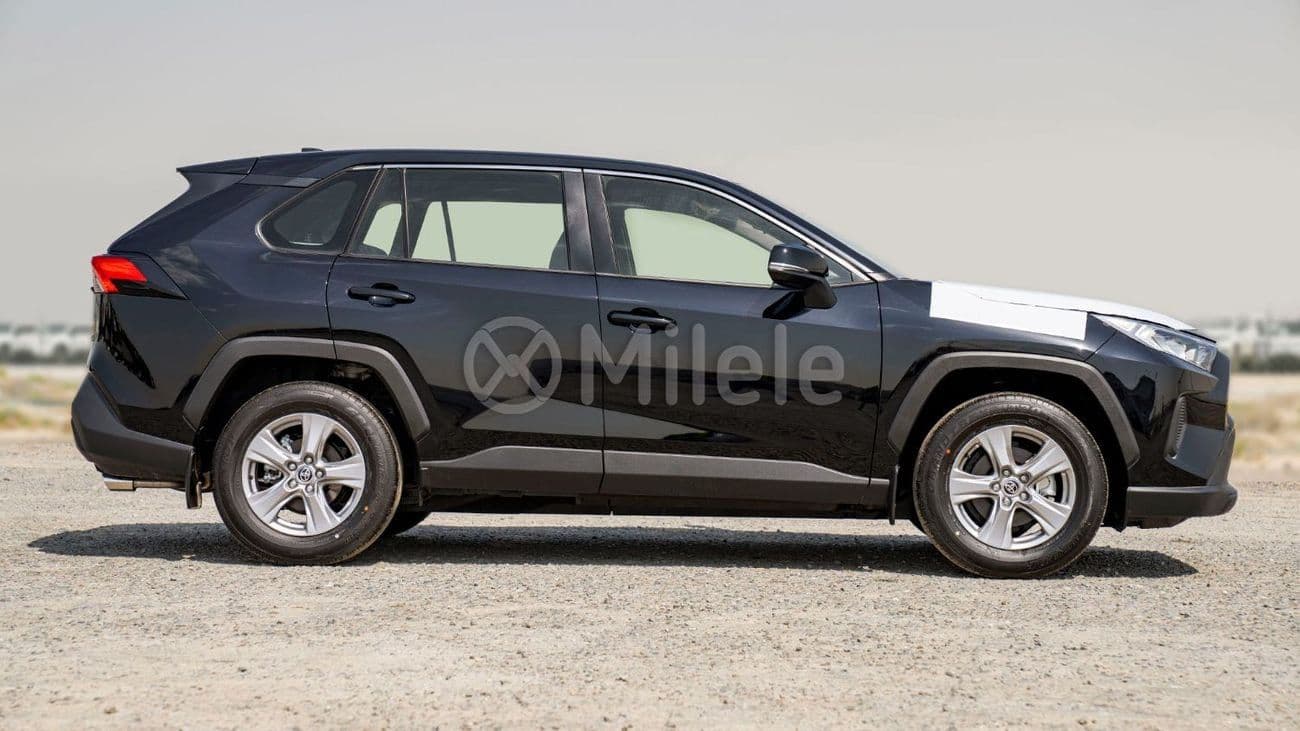 2025 Toyota RAV4 LE thumbnail 5