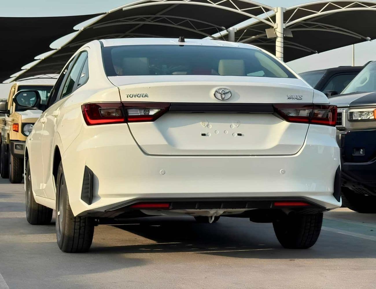 2026 Toyota Yaris E thumbnail 4
