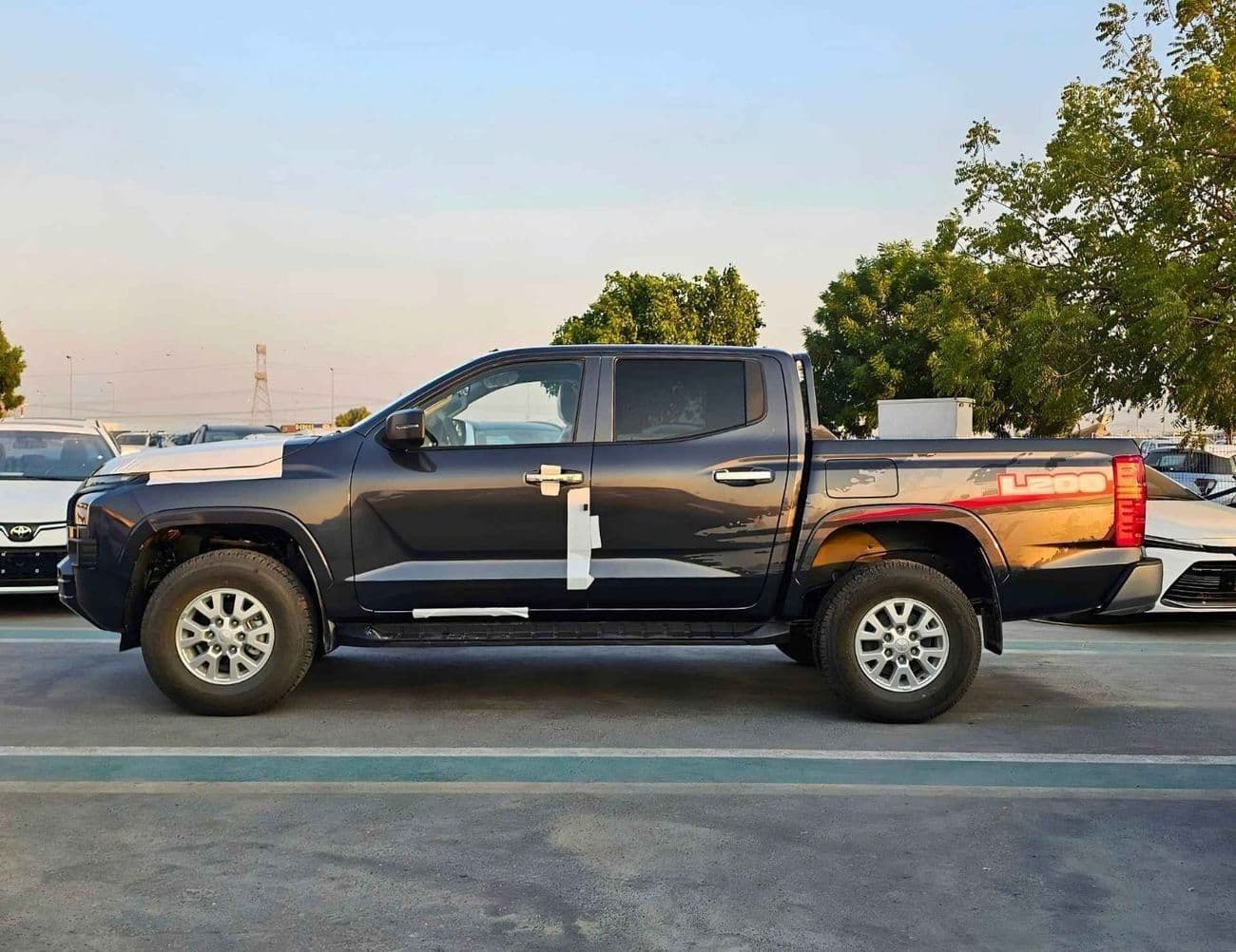 2025 Mitsubishi L200 GLS thumbnail 3