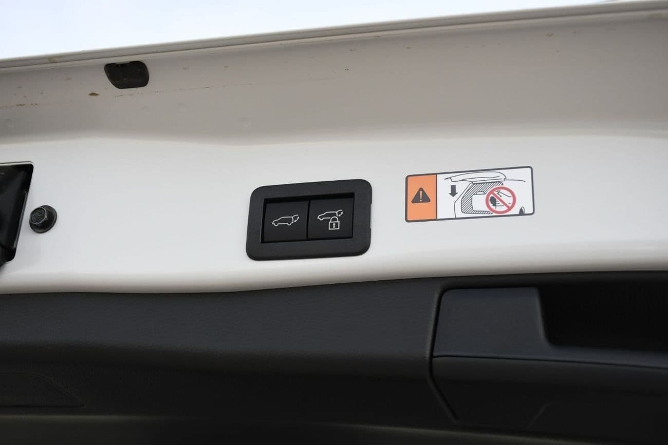 2026 Toyota RAV4 XLE thumbnail 7
