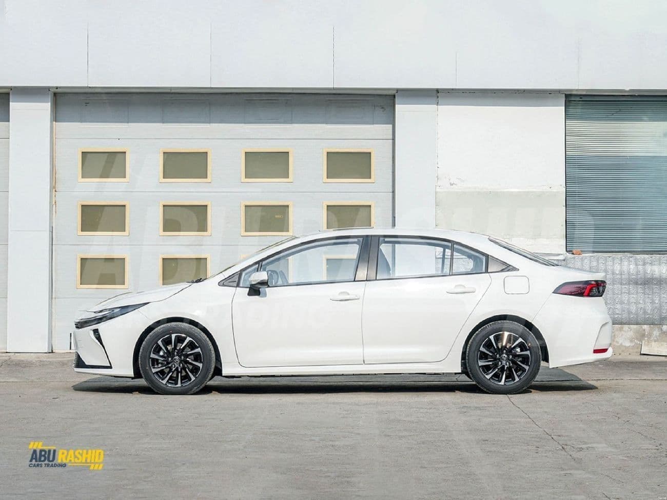 2026 Toyota Corolla XLI HEV thumbnail 5