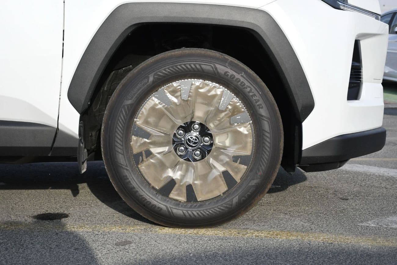 2026 Toyota RAV4 XLE thumbnail 8