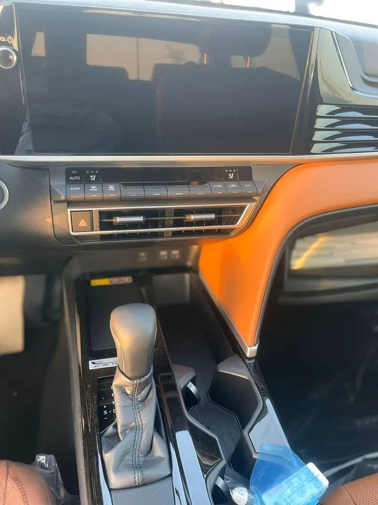 2026 Toyota Camry GLE thumbnail 6