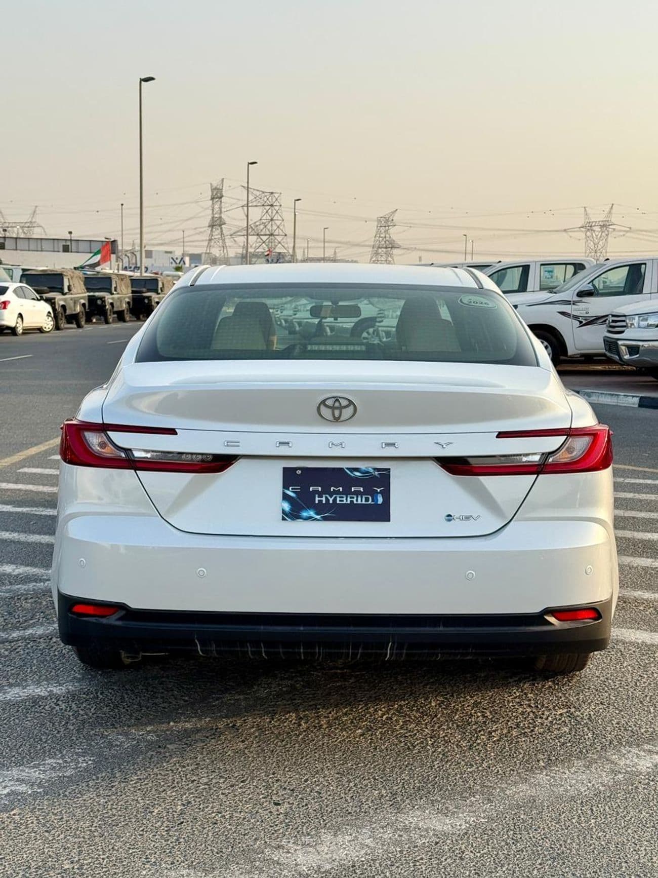 2026 Toyota Camry GLE HEV thumbnail 7