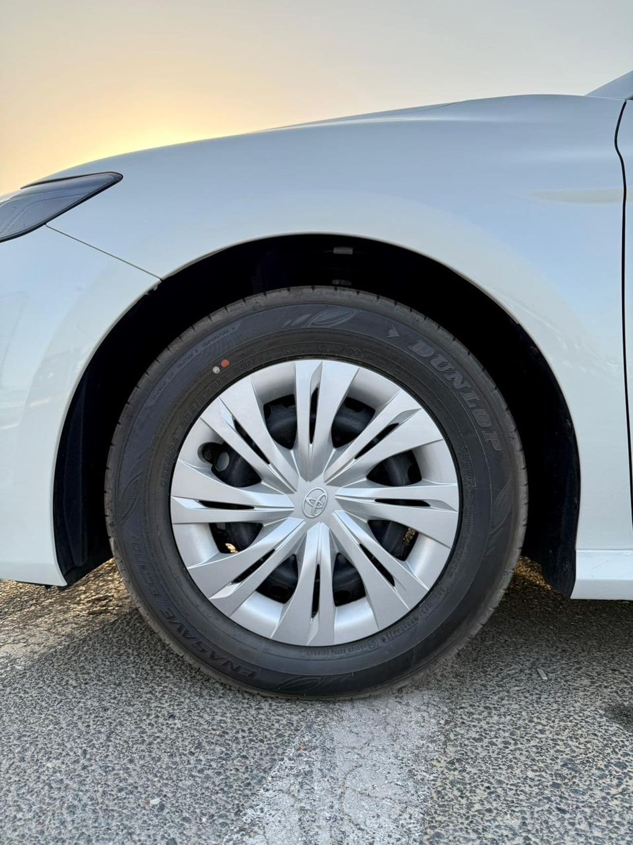 2026 Toyota Camry GLE HEV thumbnail 8