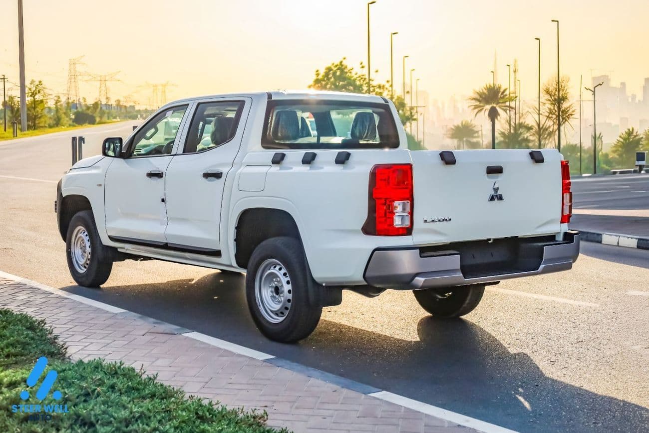 2027 Mitsubishi L200 GL thumbnail 6