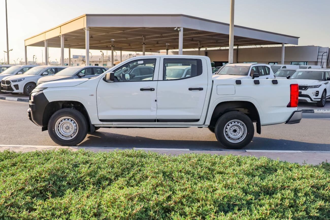 2027 Mitsubishi L200 GL Petrol thumbnail 8