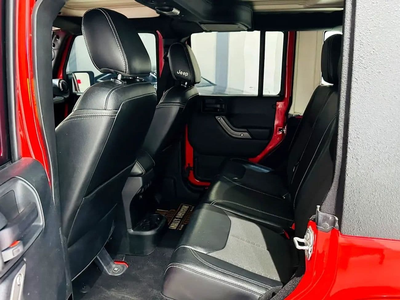 2018 Jeep Wrangler SAHARA thumbnail 8