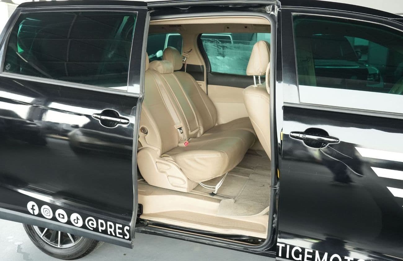 2014 Toyota Previa SE thumbnail 4