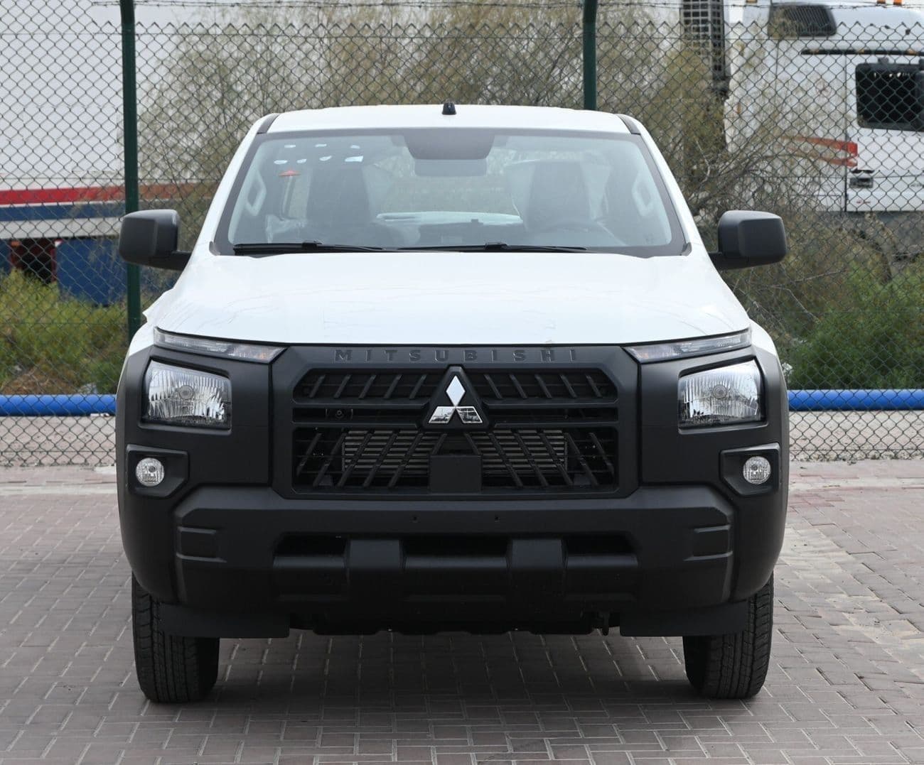 2026 Mitsubishi L200 GL thumbnail 2