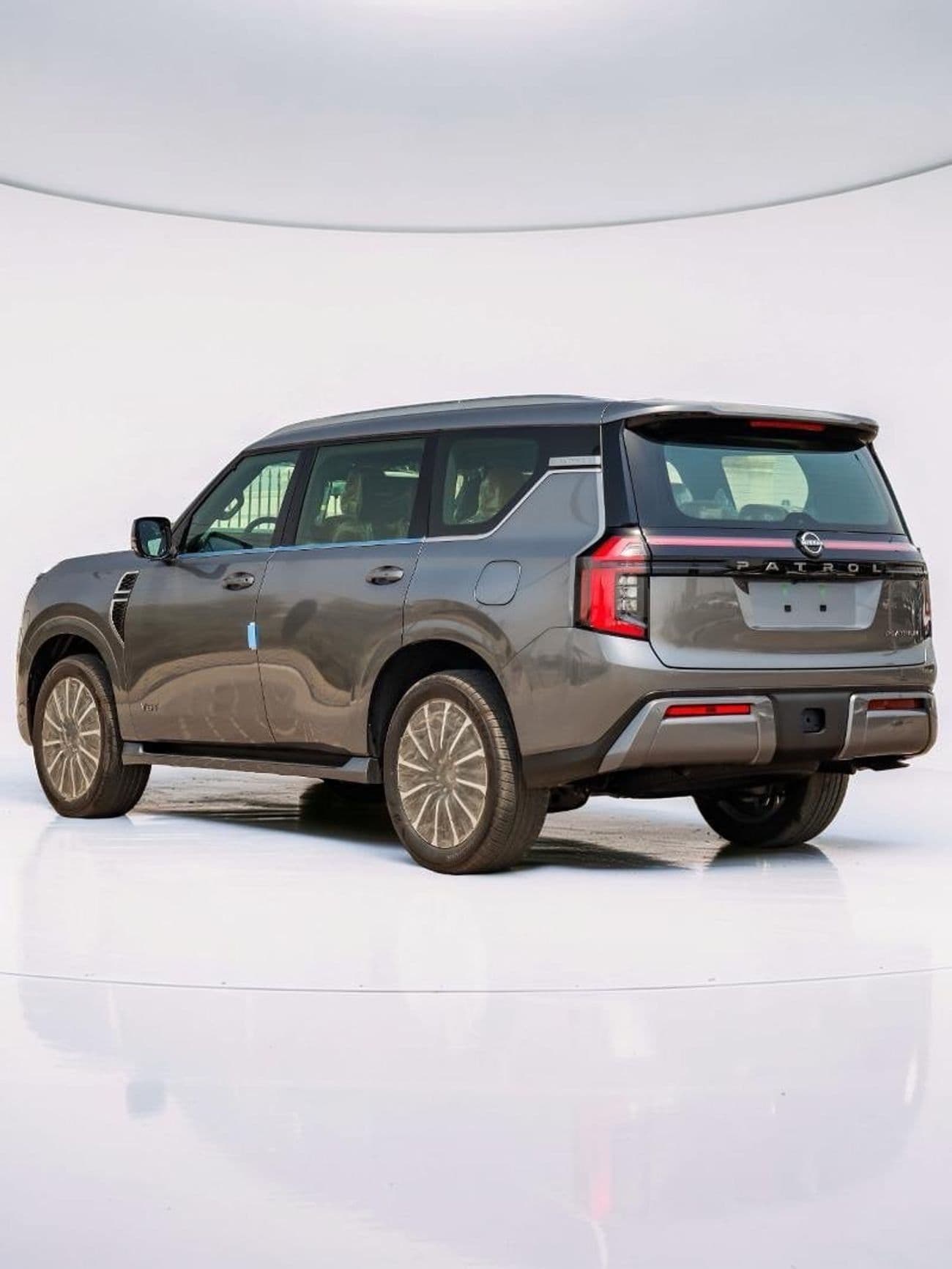 2026 Nissan Patrol LE PLATINUM CITY thumbnail 3