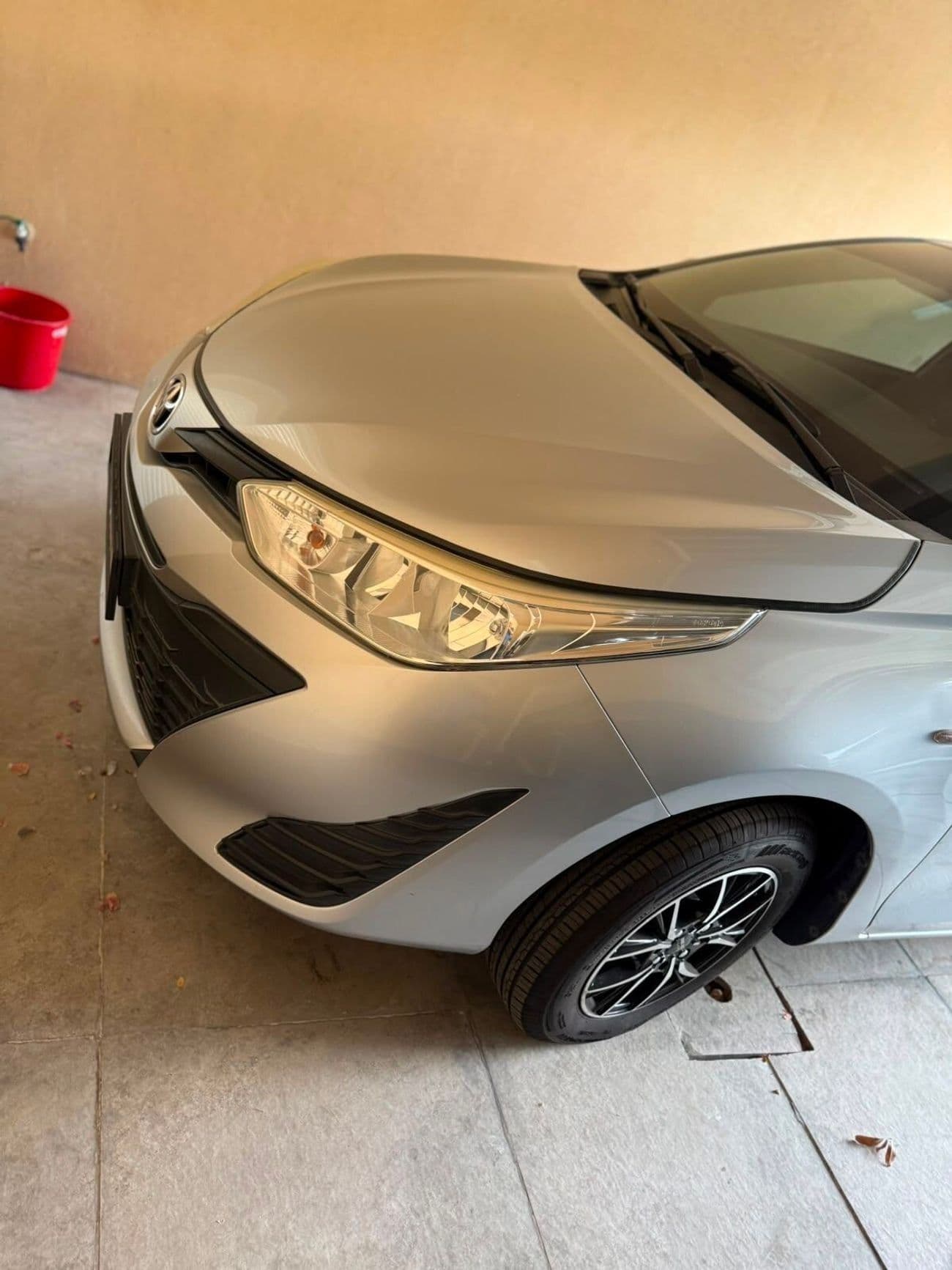 2020 Toyota Yaris thumbnail 3