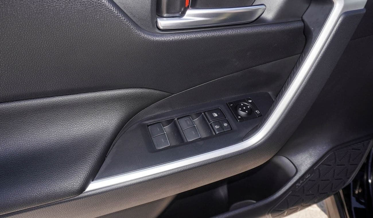 2023 Toyota RAV4 XLE HEV thumbnail 8