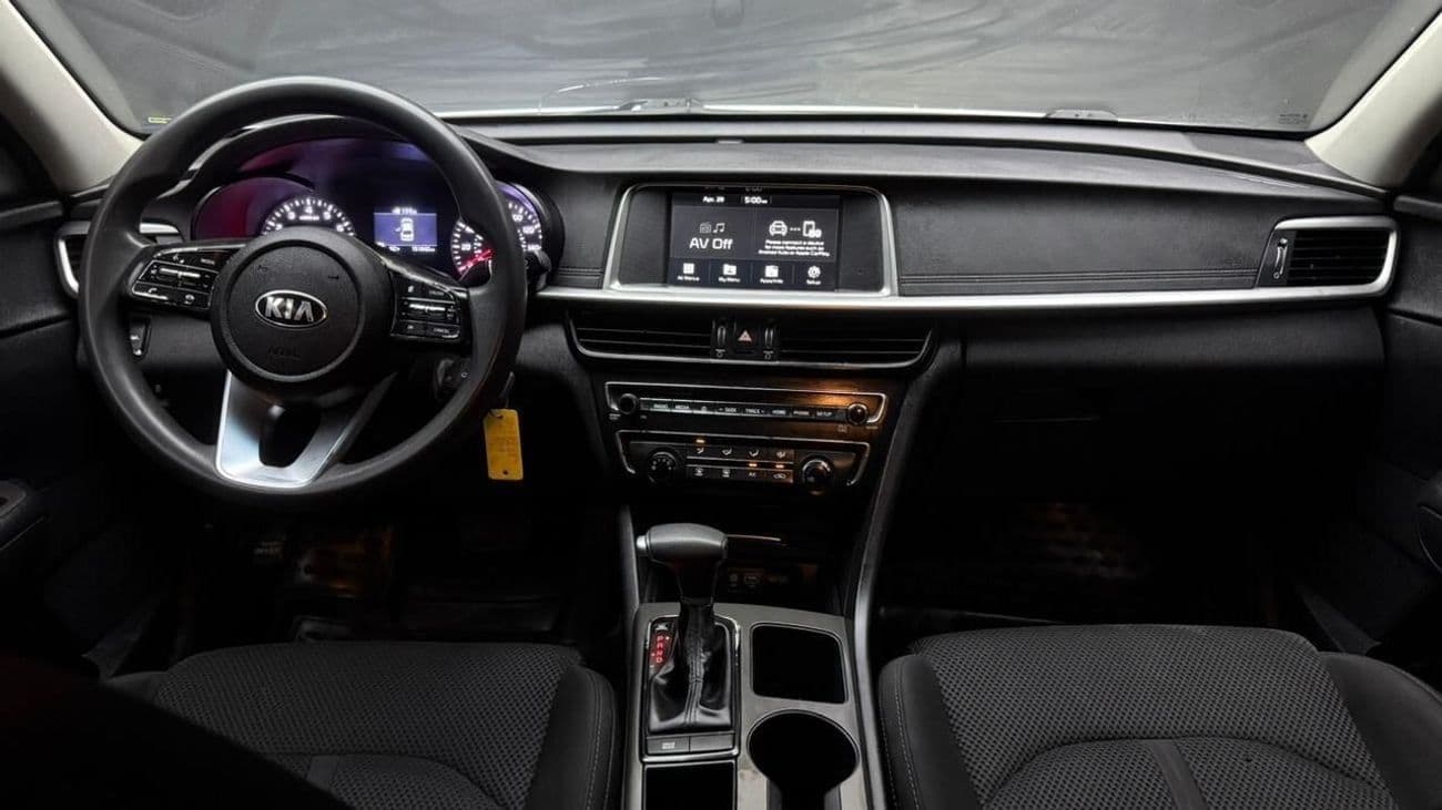 2019 Kia Optima LX thumbnail 6