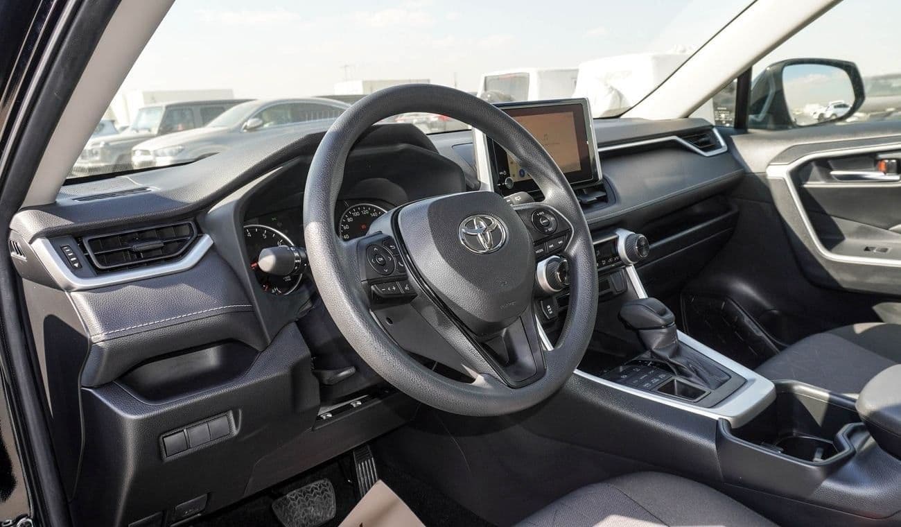 2023 Toyota RAV4 XLE HEV thumbnail 4