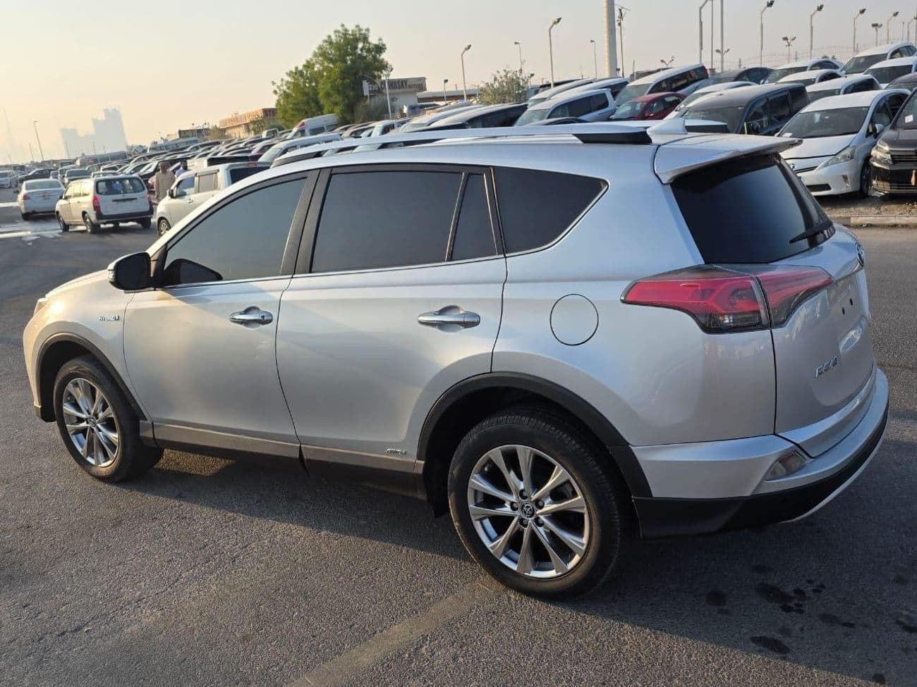 2016 Toyota RAV4 VXR thumbnail 5