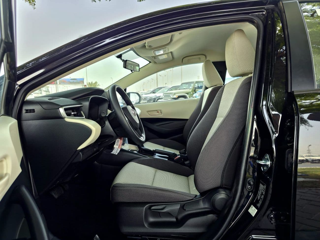 2025 Toyota Corolla Basic thumbnail 7