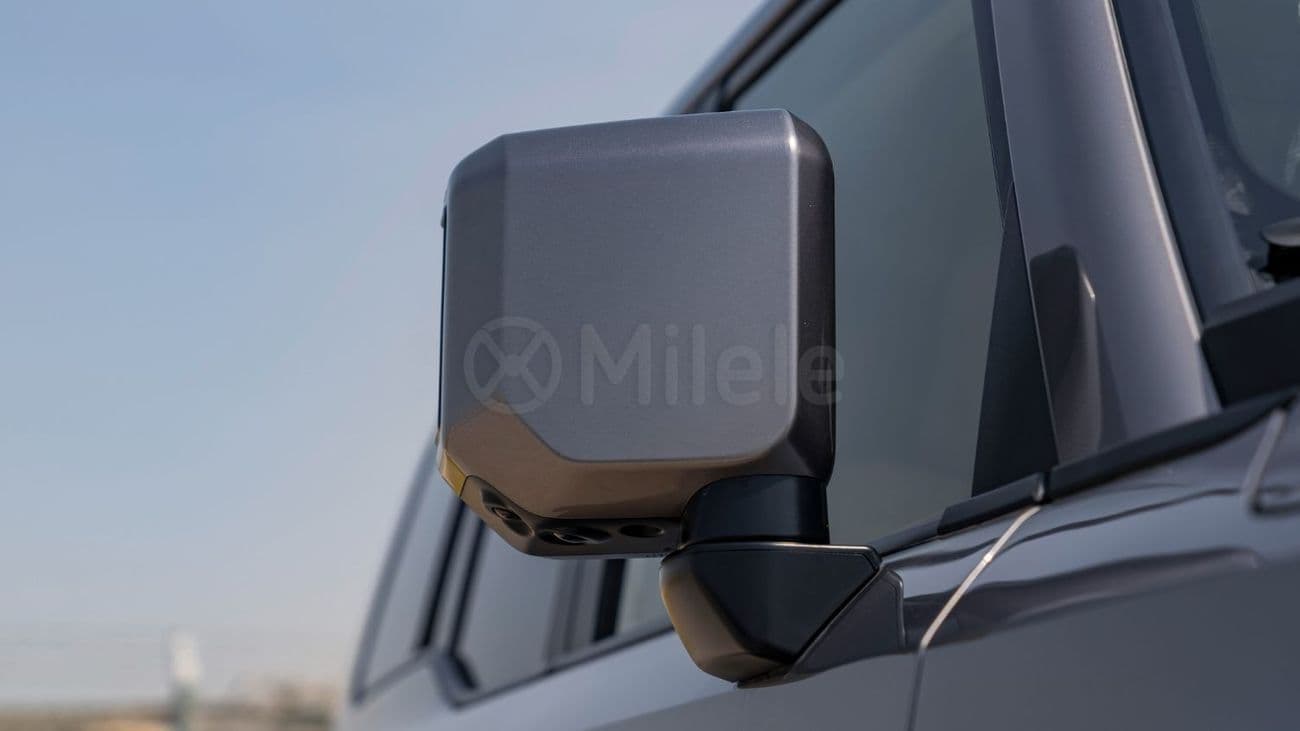 2025 Toyota Prado thumbnail 4