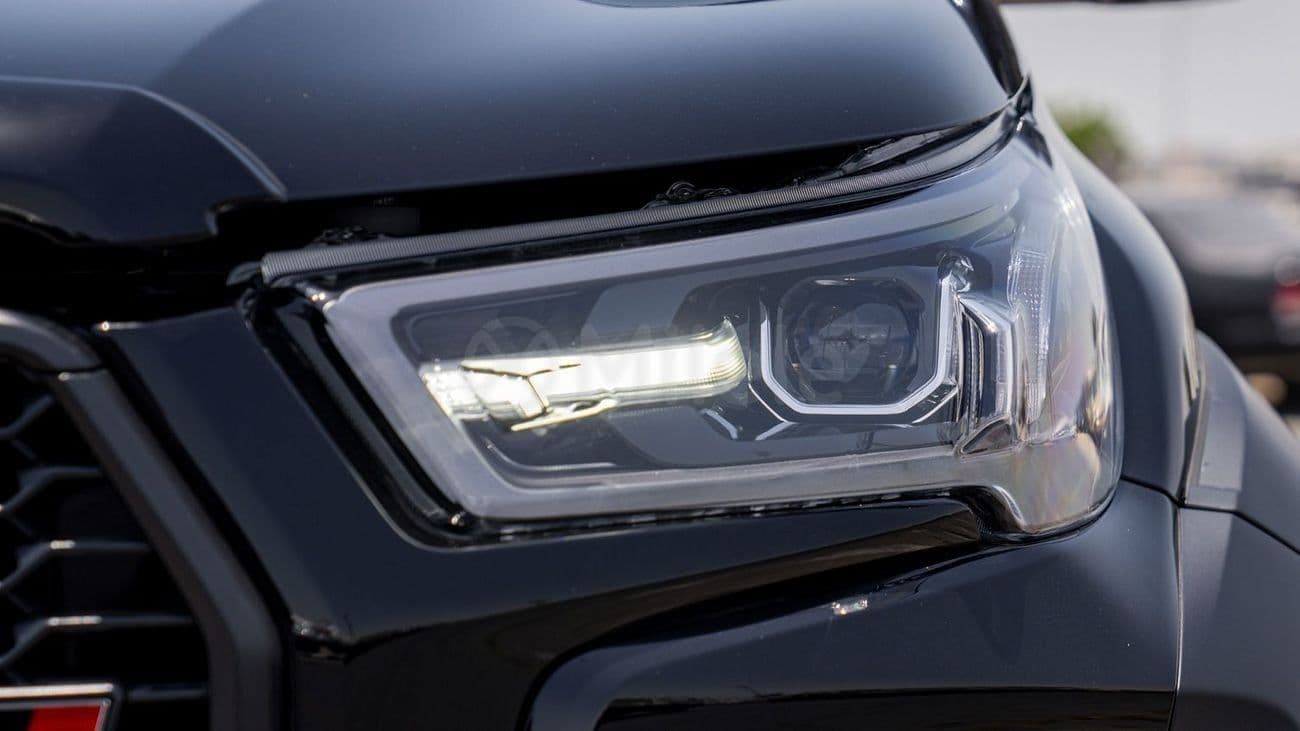 2025 Toyota Hilux GR SPORT thumbnail 3