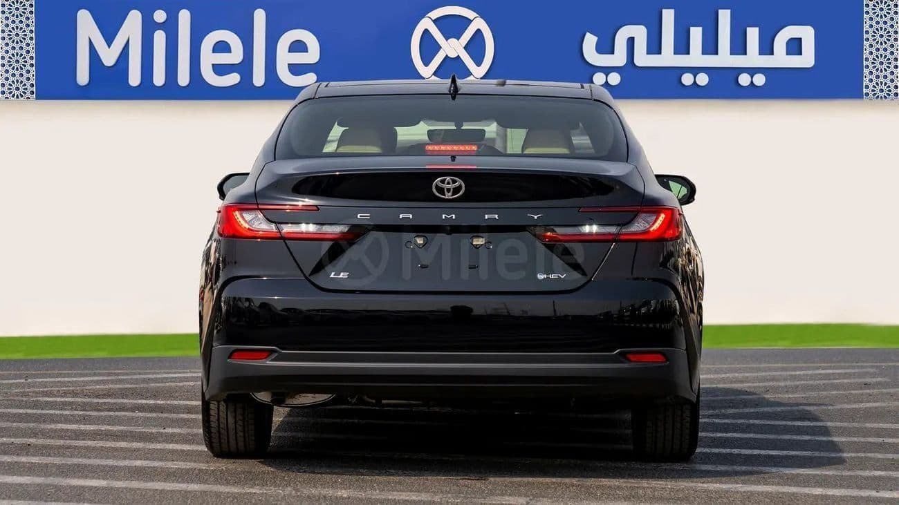 2025 Toyota Camry LE thumbnail 6