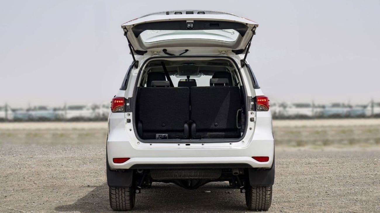 2025 Toyota Fortuner EXR thumbnail 7