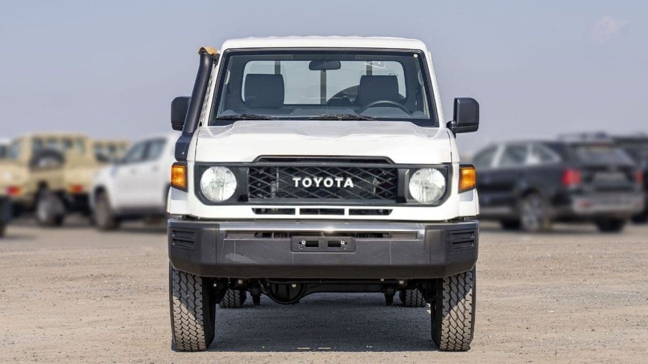 2025 Toyota Land Cruiser Pick Up thumbnail 4