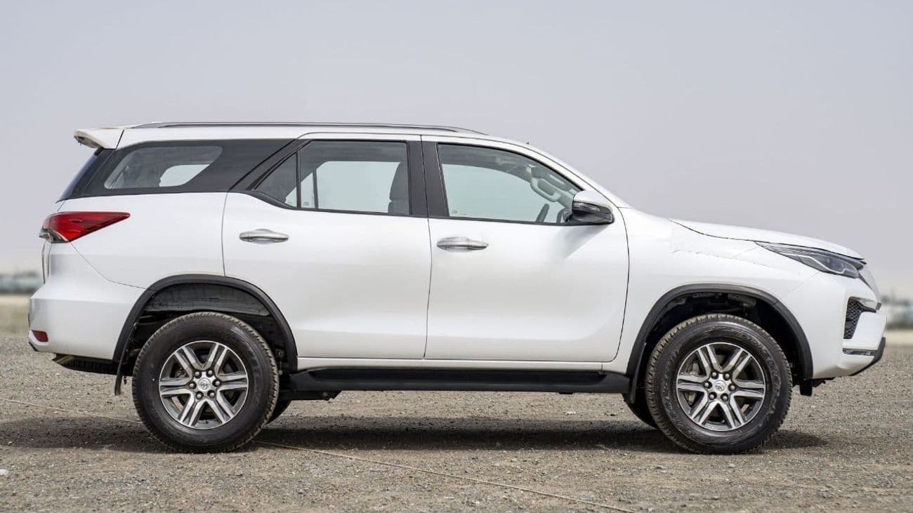 2025 Toyota Fortuner EXR thumbnail 5