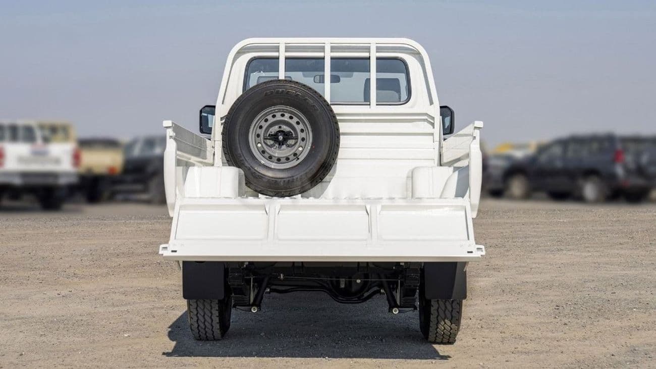 2025 Toyota Land Cruiser Pick Up thumbnail 5