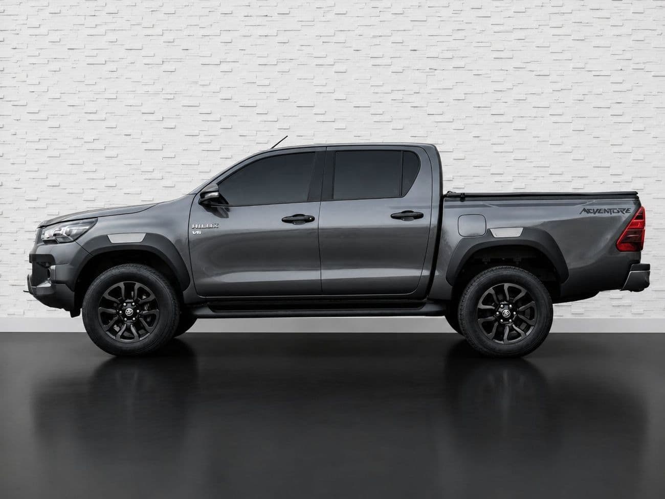 2023 Toyota Hilux ADVENTURE thumbnail 6