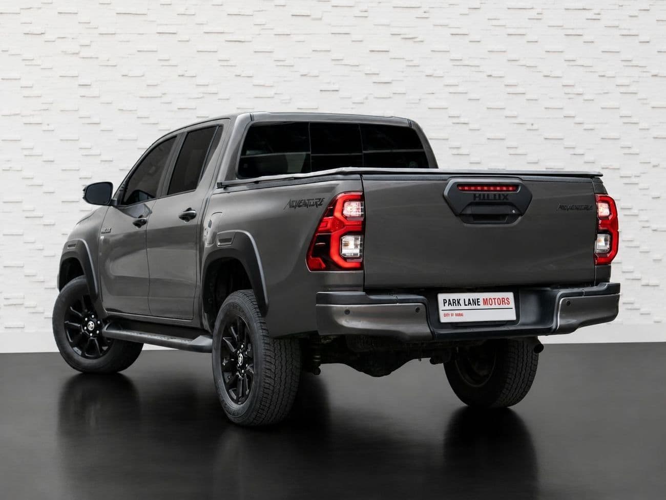 2023 Toyota Hilux ADVENTURE thumbnail 3
