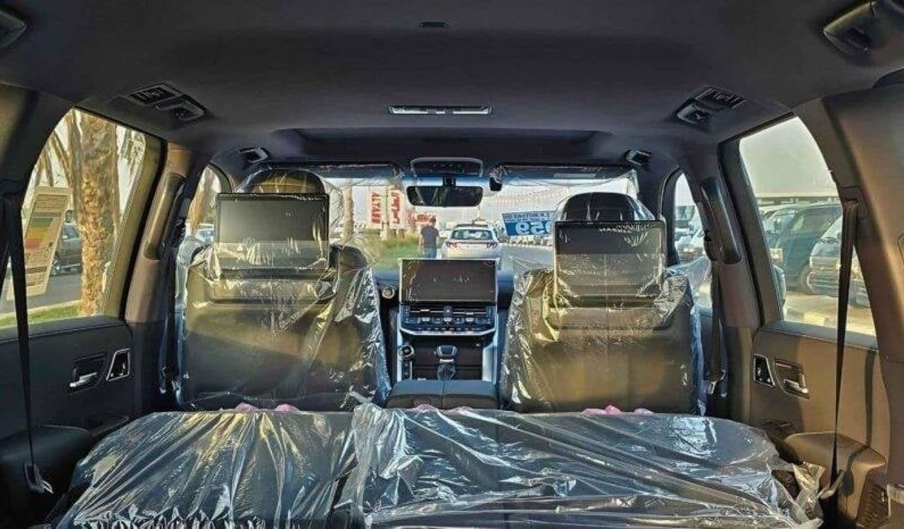 2025 Toyota Land Cruiser VX thumbnail 7