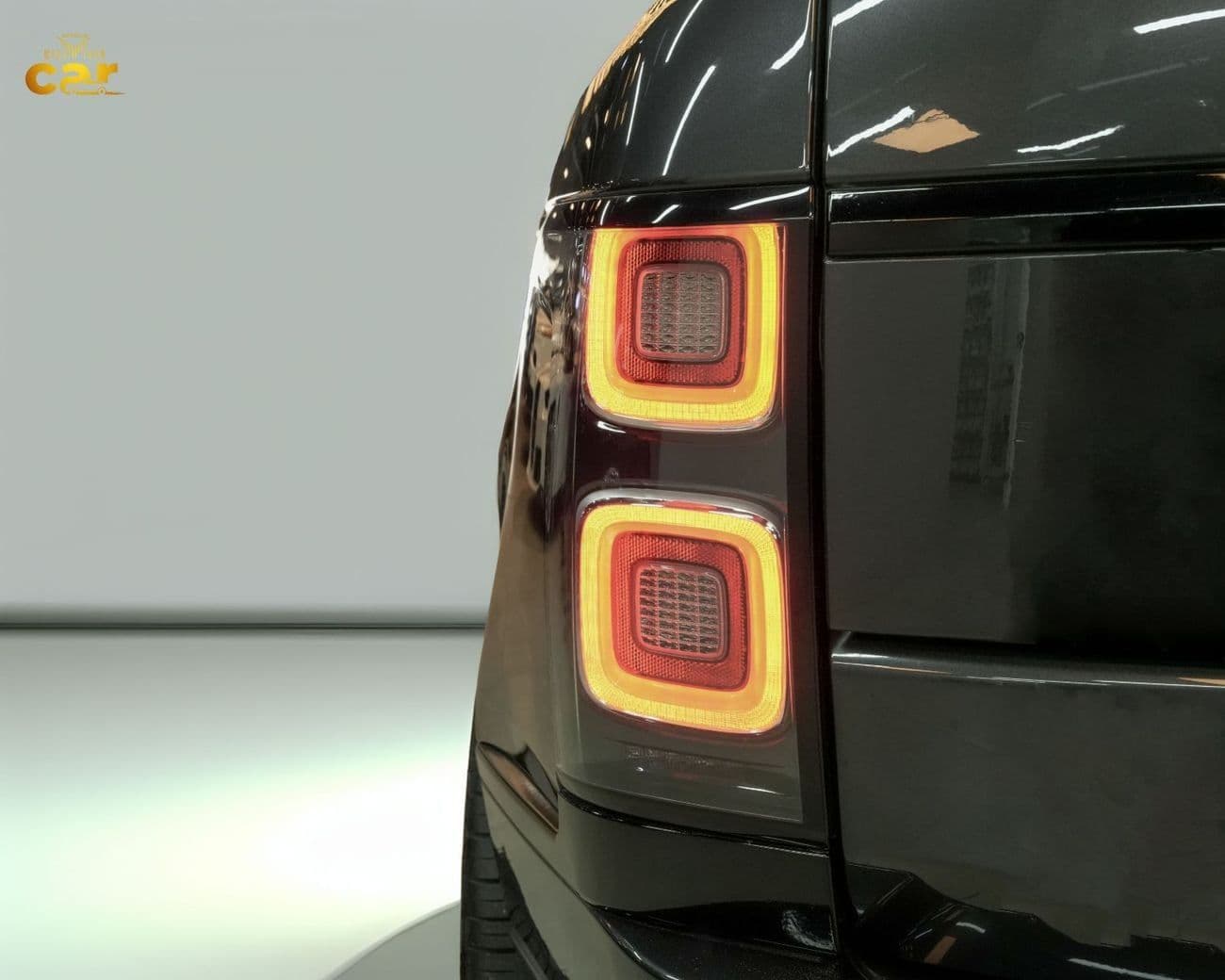 2019 Land Rover Range Rover VOGUE thumbnail 6