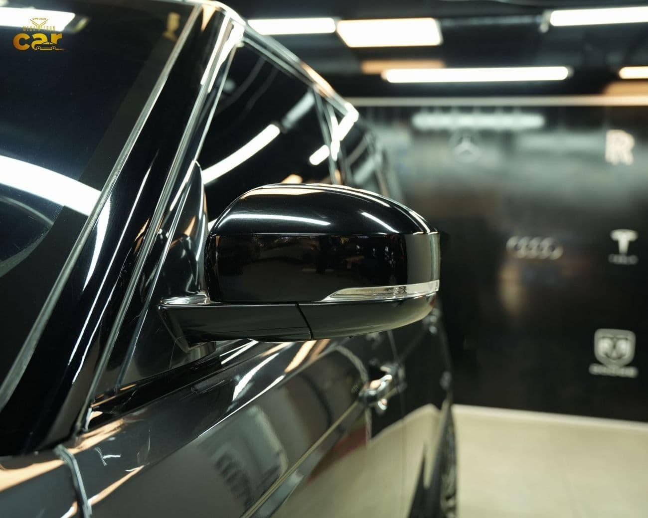 2019 Land Rover Range Rover VOGUE thumbnail 2