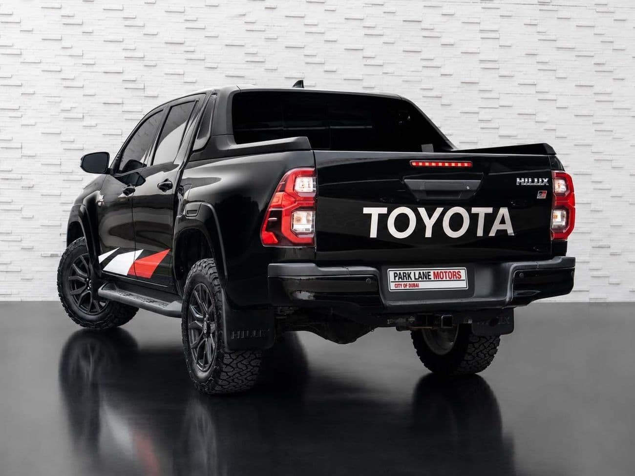 2022 Toyota Hilux GR SPORT thumbnail 3
