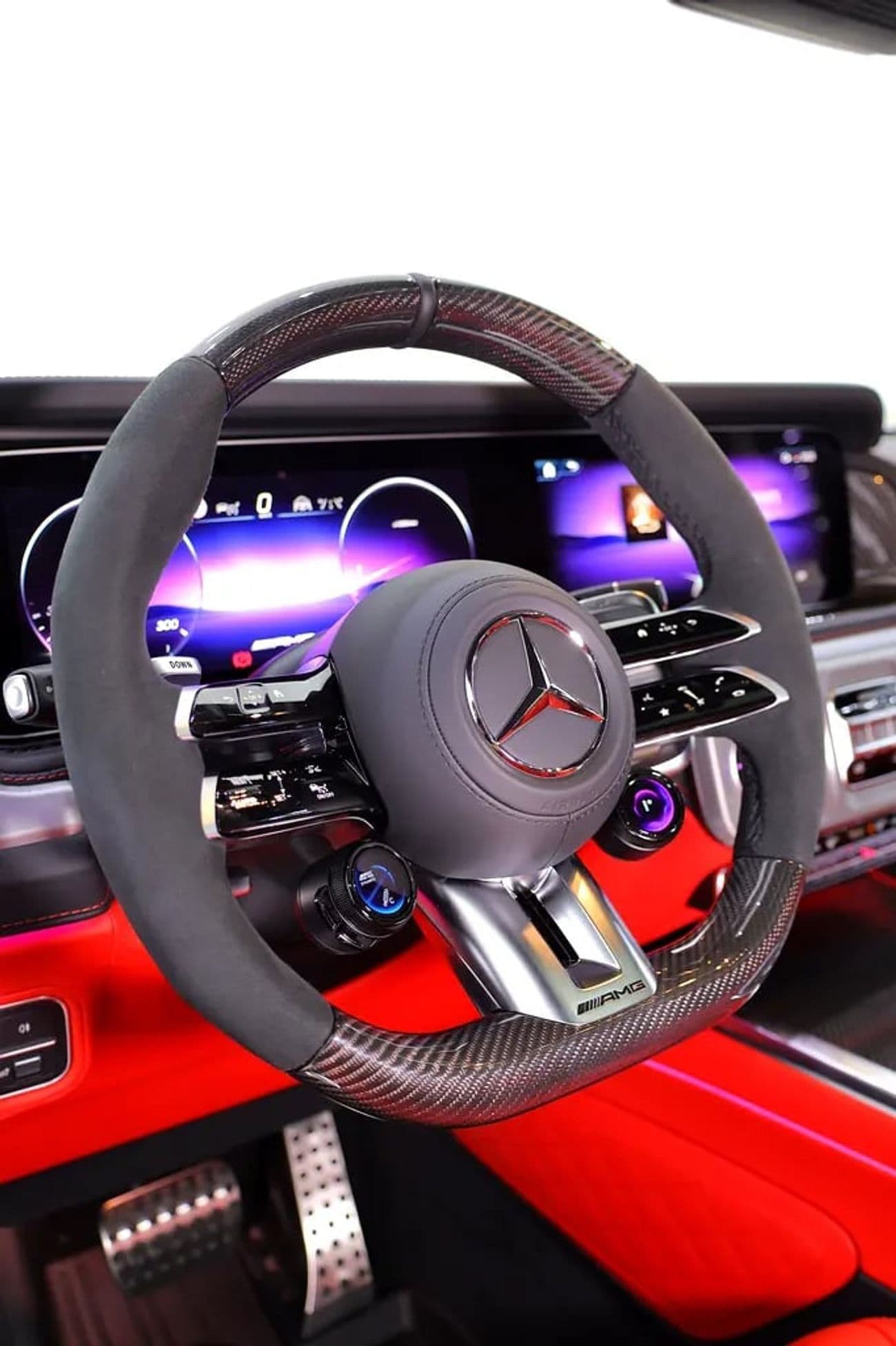 2027 Mercedes Benz G63 AMG thumbnail 5
