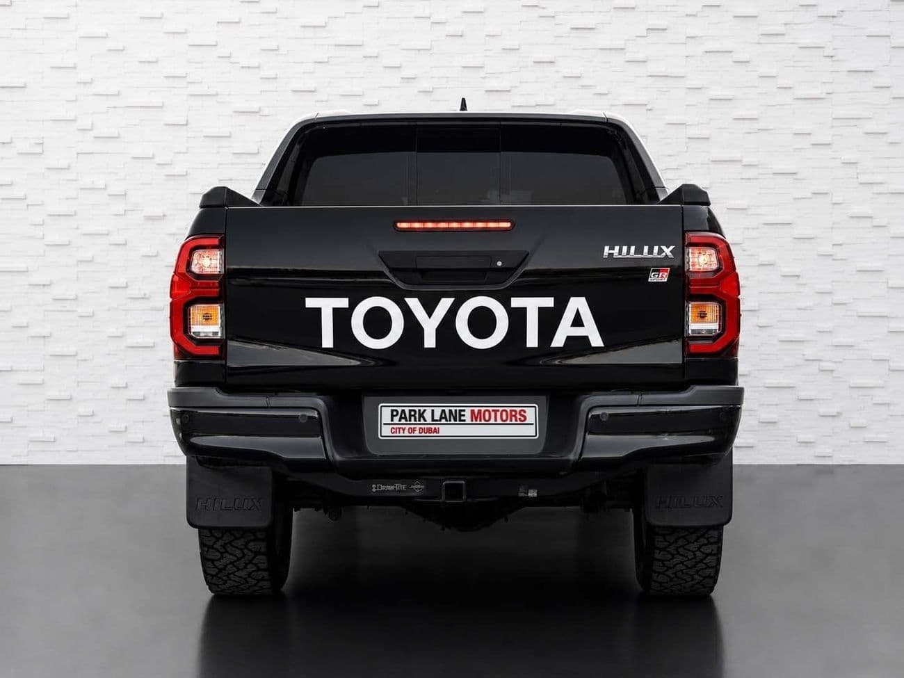 2022 Toyota Hilux GR SPORT thumbnail 4
