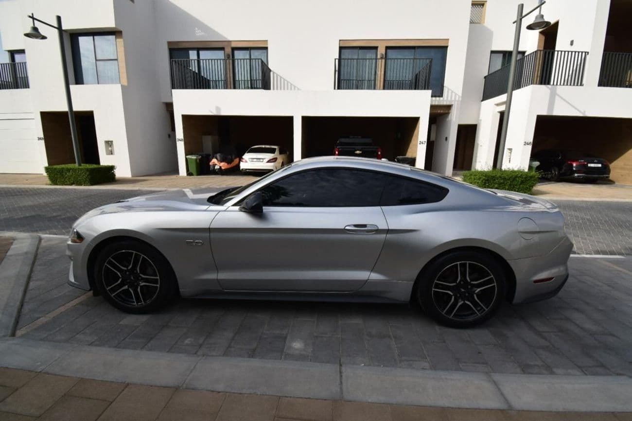 2018 Ford Mustang GT PREMIUM thumbnail 3