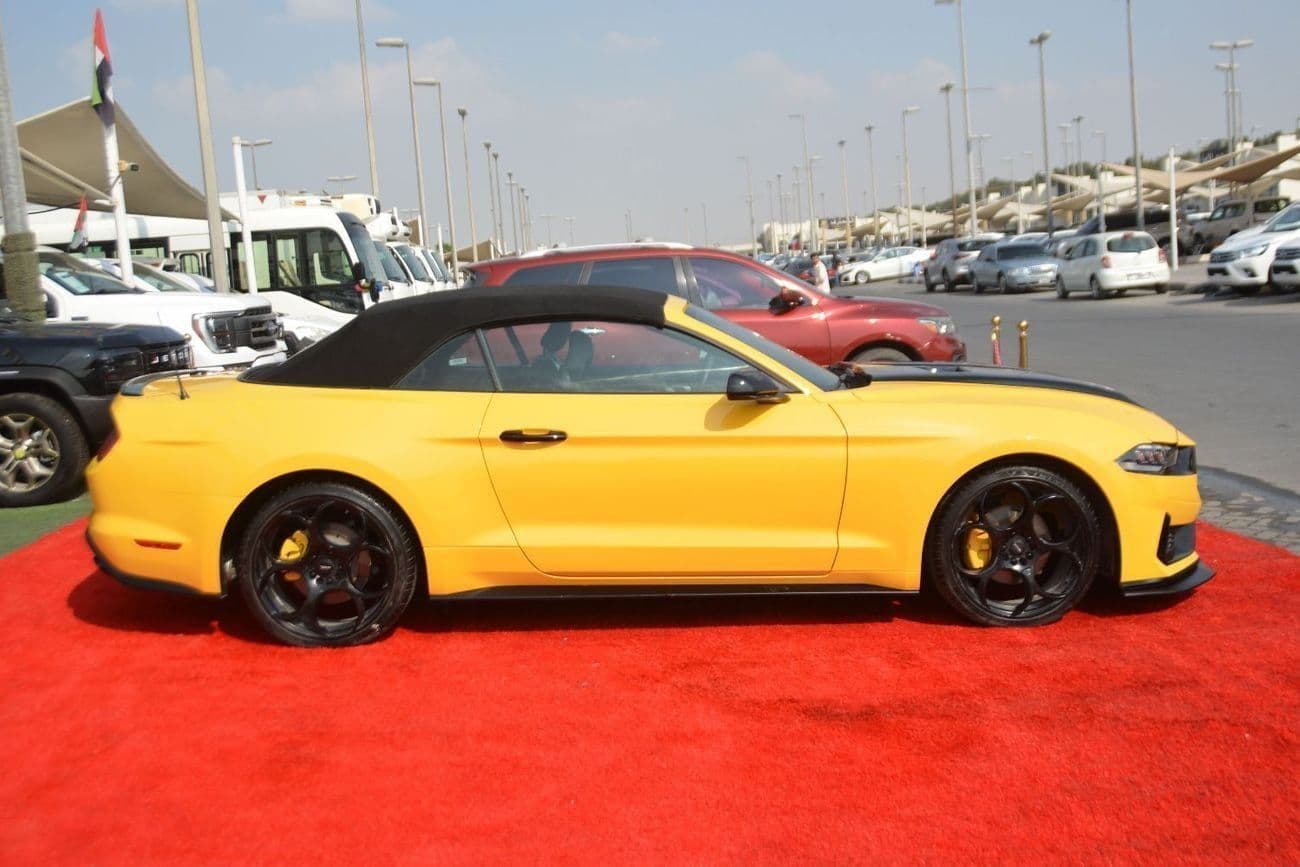 2021 Ford Mustang STANDARD thumbnail 3