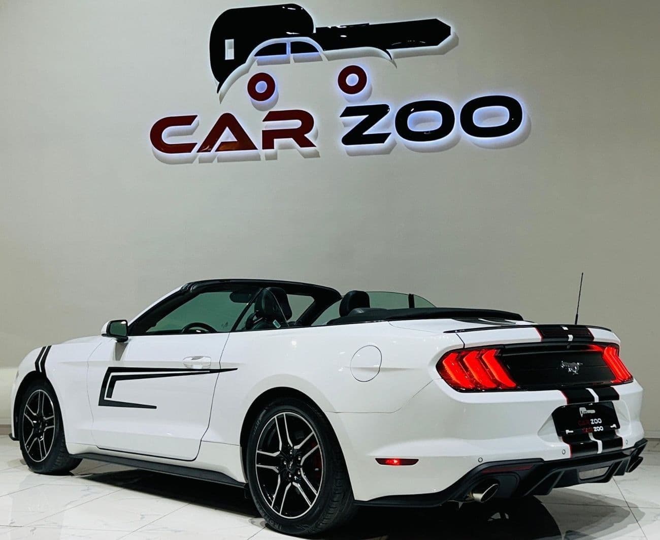 2022 Ford Mustang STANDARD thumbnail 3