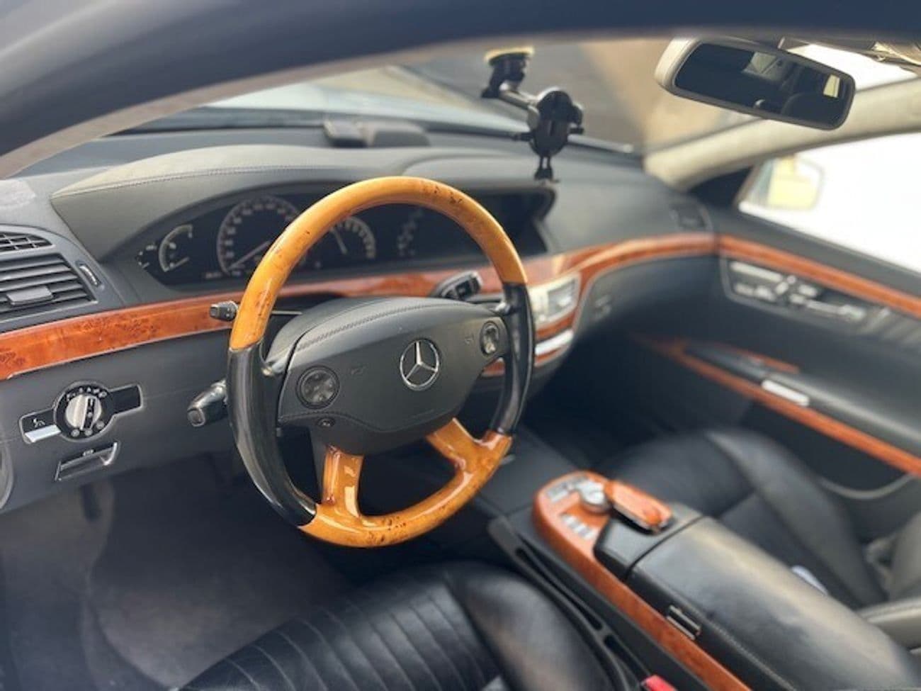 2008 Mercedes Benz S600 LWB thumbnail 4