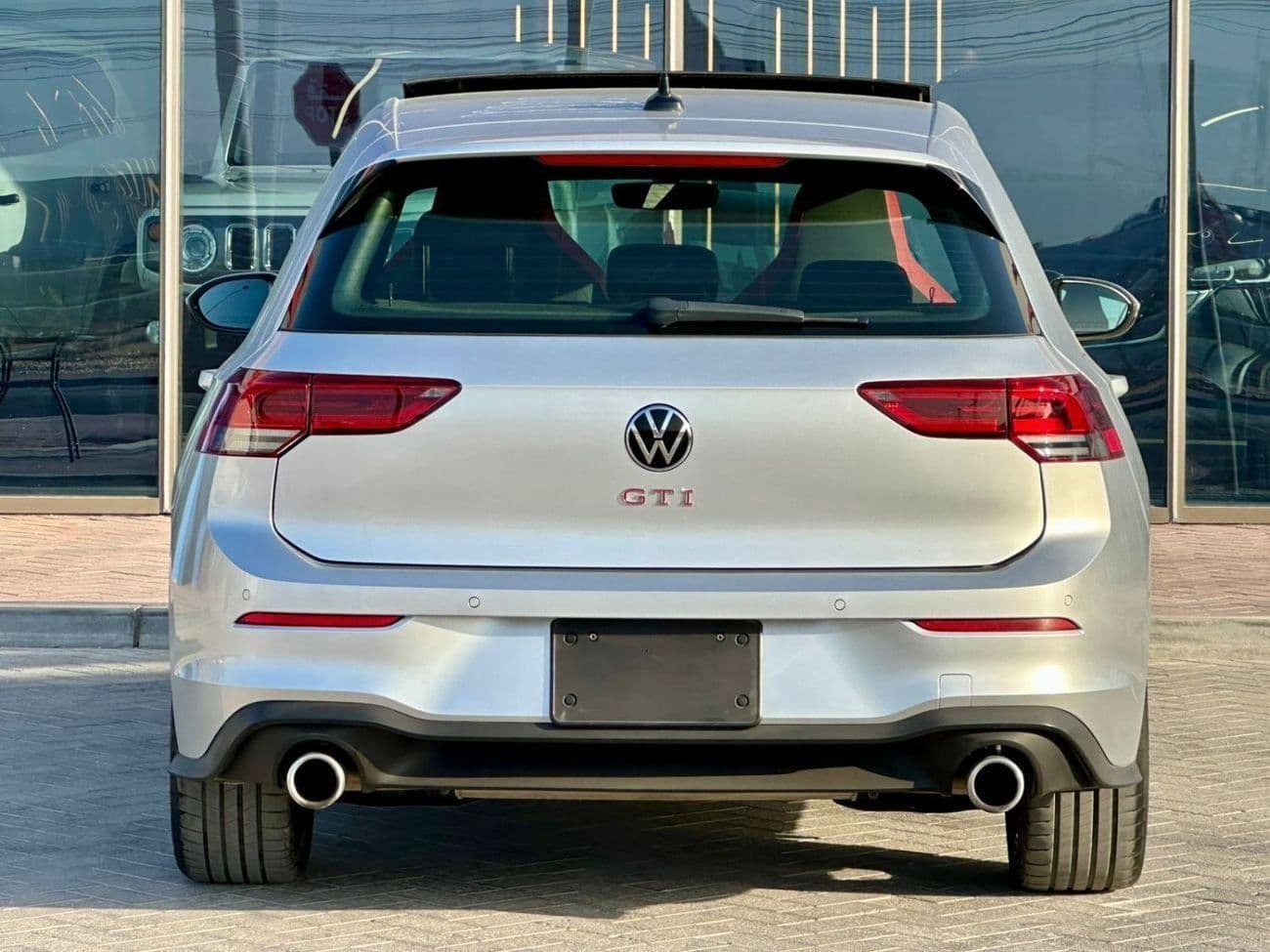 2024 Volkswagen Golf GTI thumbnail 4