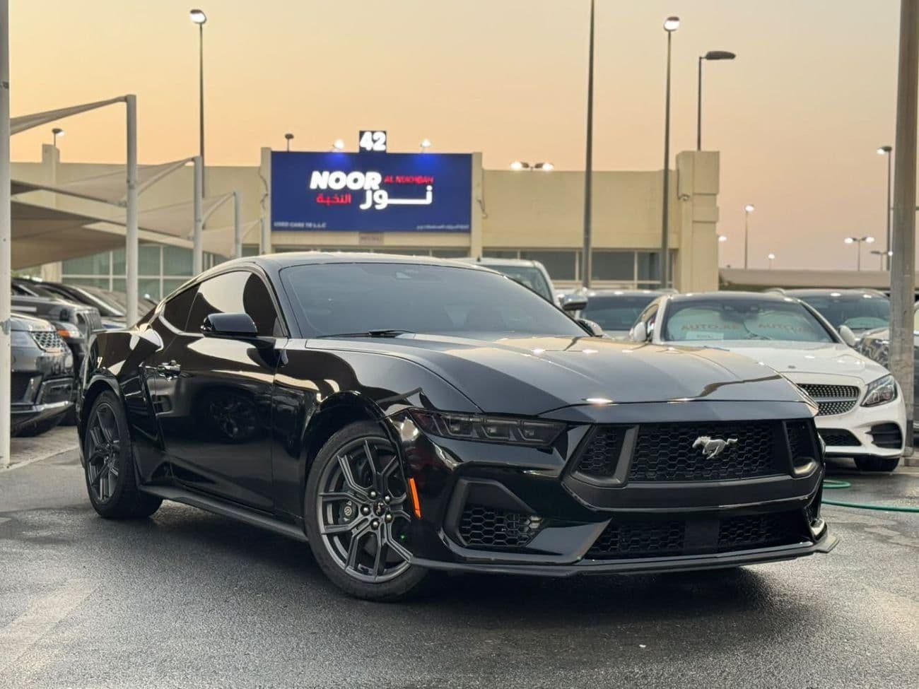 2024 Ford Mustang PREMIUM