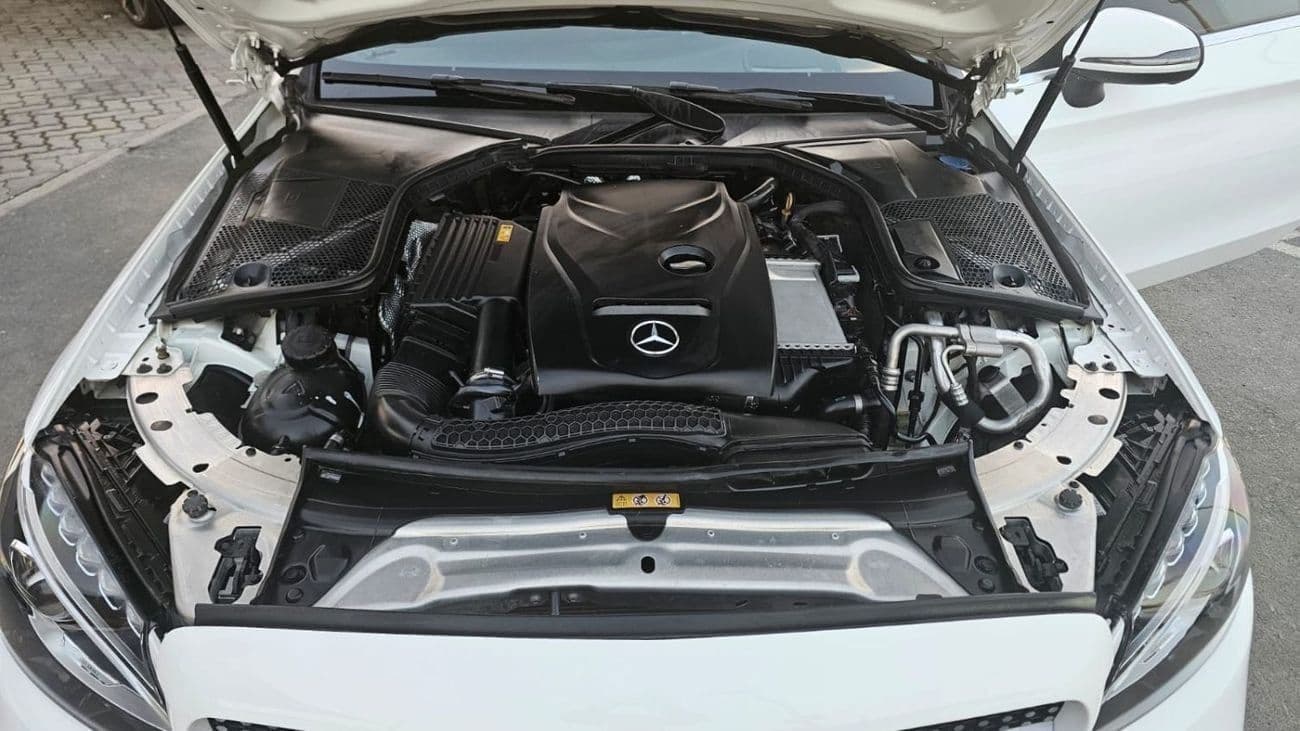 2018 Mercedes Benz C200 AMG thumbnail 7