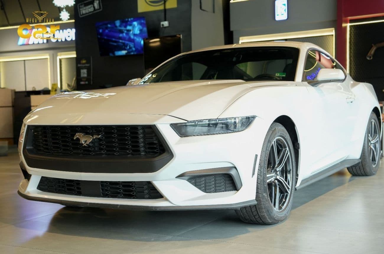 2025 Ford Mustang thumbnail 3