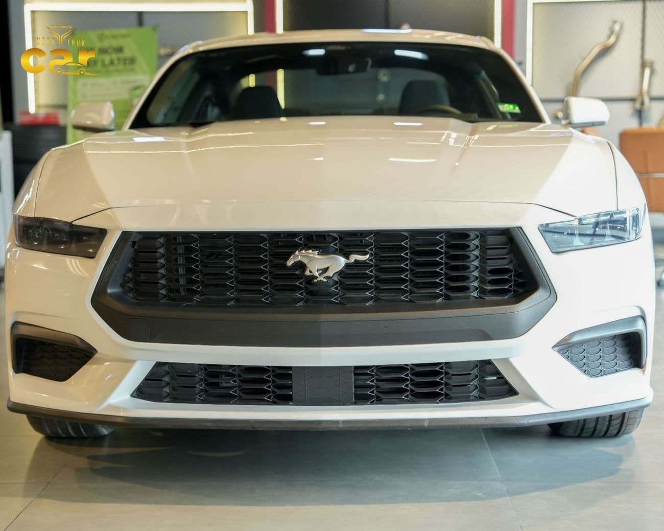 2025 Ford Mustang thumbnail 4