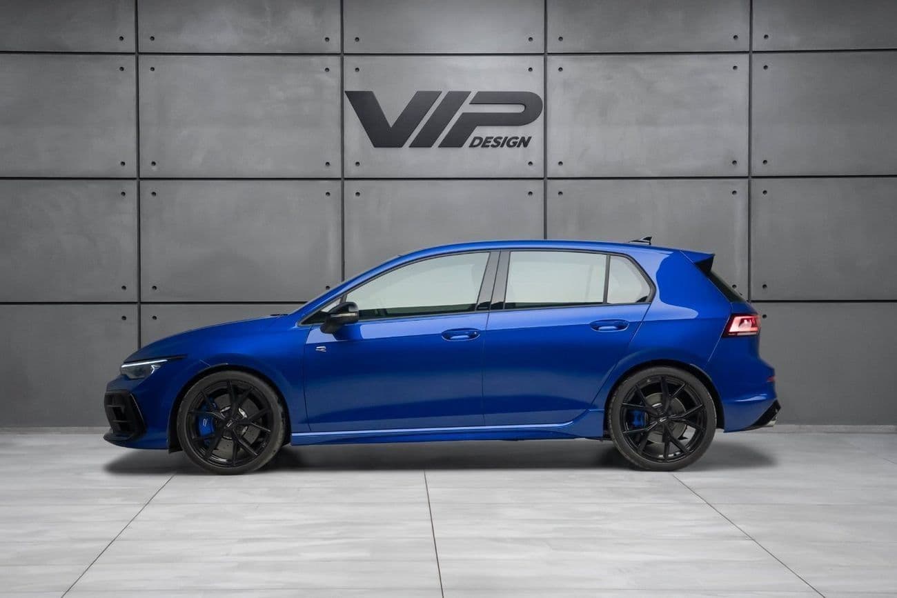 2026 Volkswagen Golf R thumbnail 2